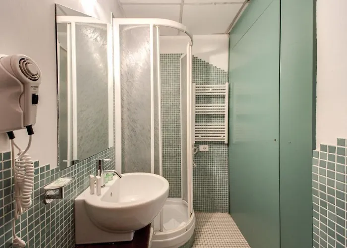 Nova Domizia Πανσιόν